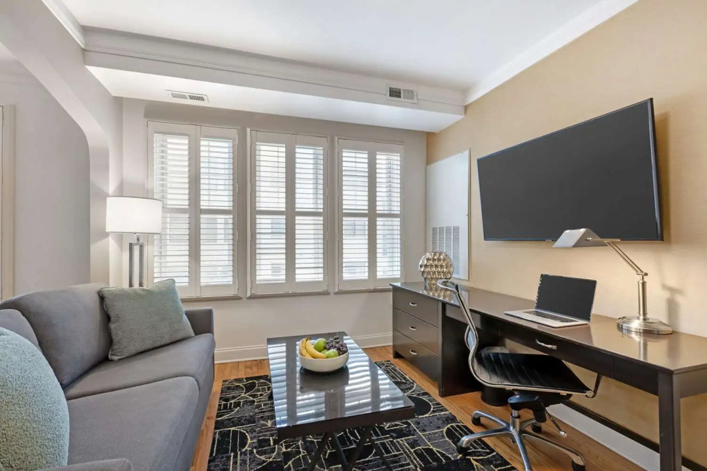 Best Western Plus Hawthorne Terrace Hotel