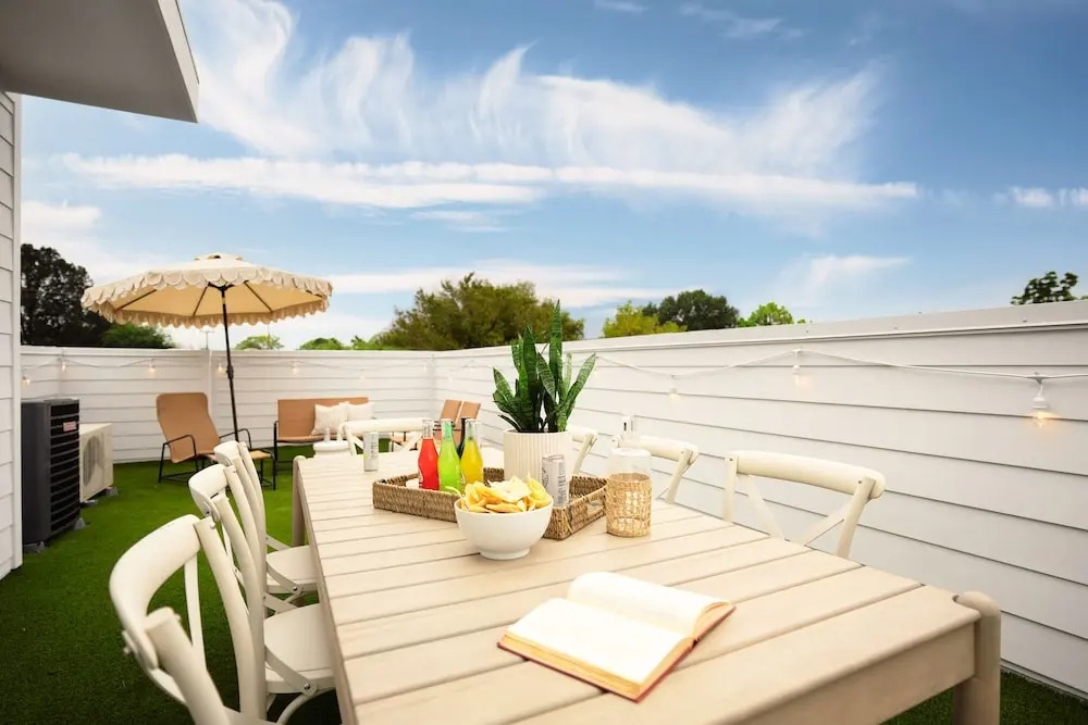 4 Unit Nashville Buyout by Avantstay Amazing Views Rooftop Putting Green In Nashville!