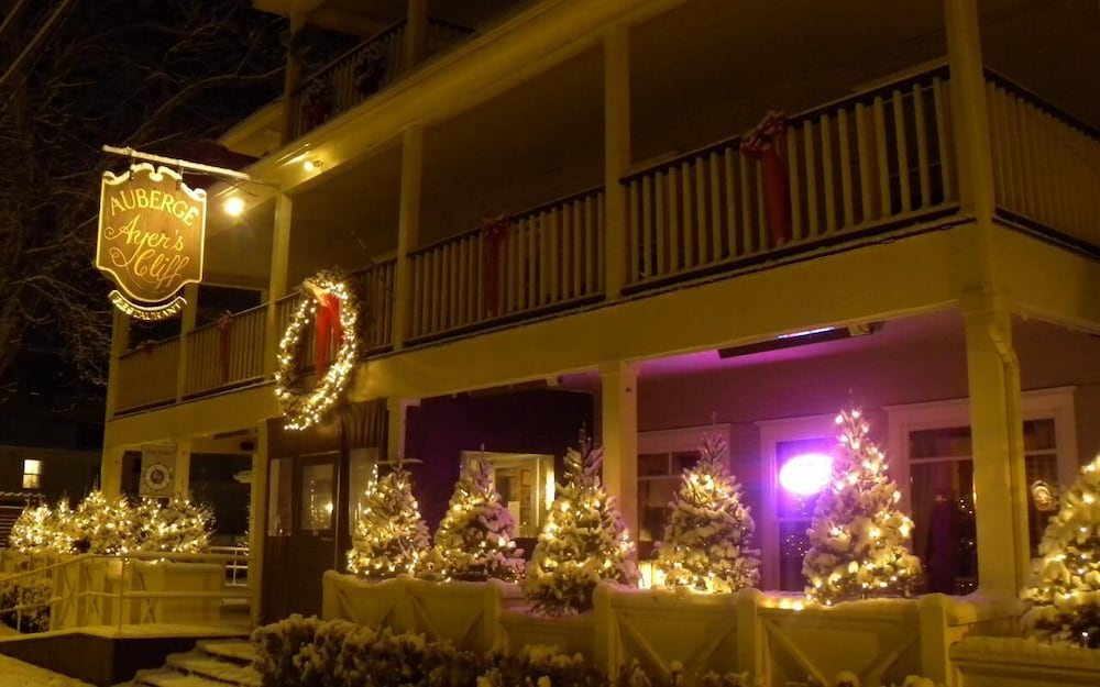 Auberge Ayers Cliff