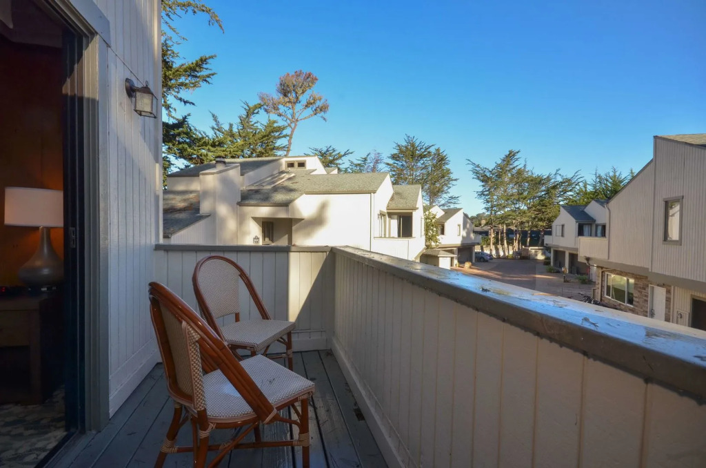 Best Western The Inn & Suites Pacific Grove