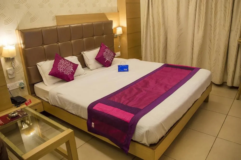 Capital O 1547 Hotel The Oasis