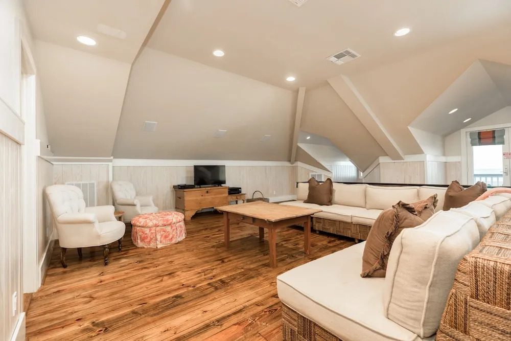 3328 Christmas Home by RedAwning