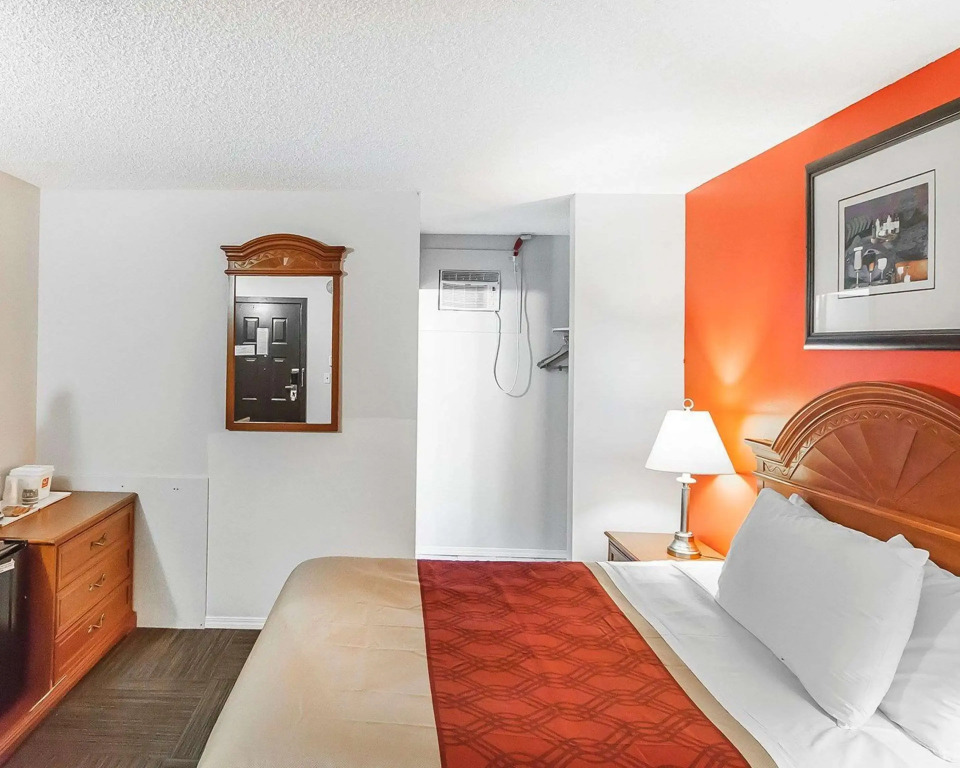 Econo Lodge Inn & Suites Drumheller
