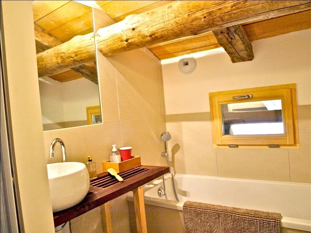 Chalet With 4 Bedrooms in Beaufort, With Wonderful Mountain View and F