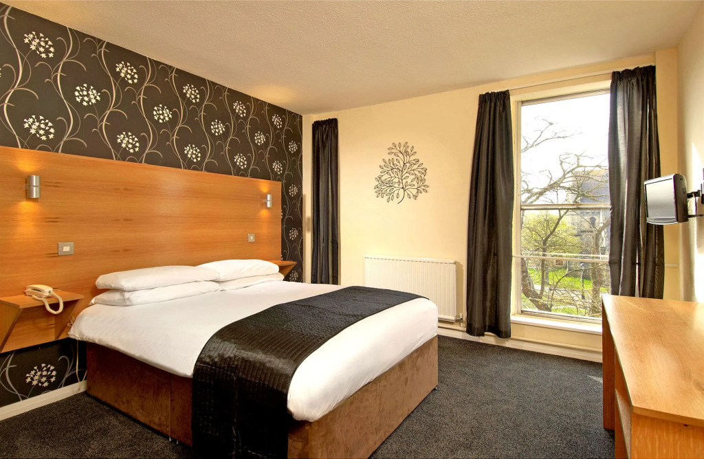 St James Hotel