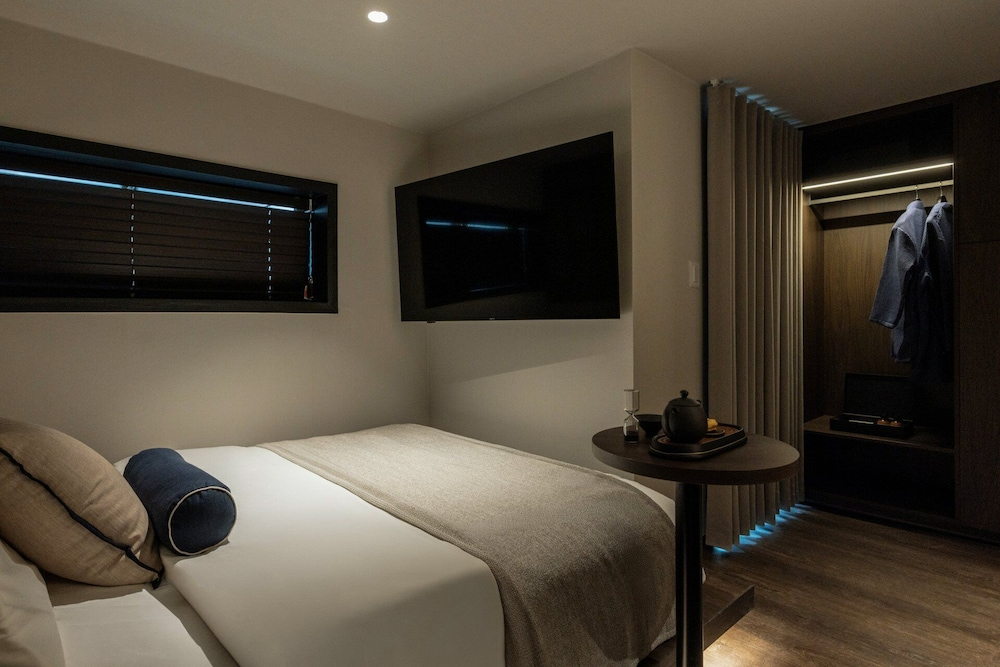 LOOP Seoul Hotel Retreat by Anook Seoul Gangnam 1st