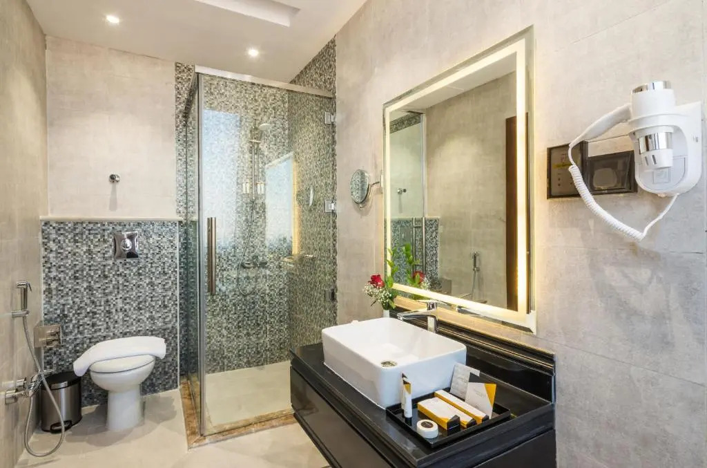 Tulip Plaza Hotel