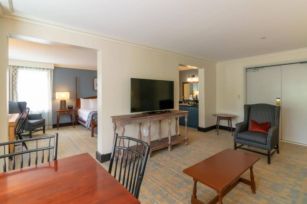 Williamsburg Lodge, Autograph Collection