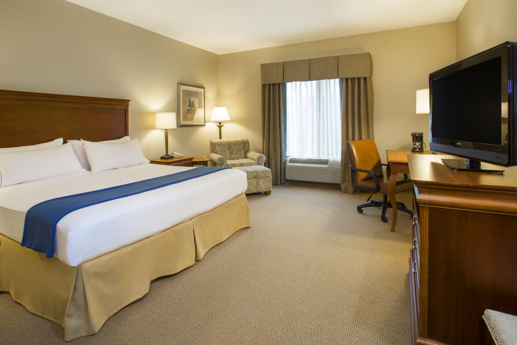 Holiday Inn Express & Suites Culpeper by IHG