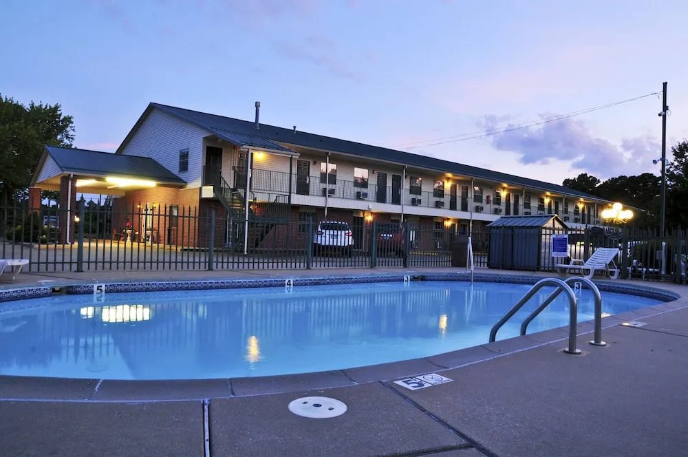 Regency Inn Eureka Springs