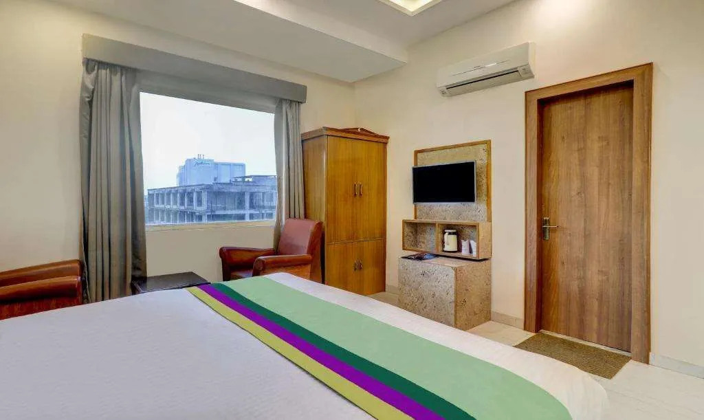 Treebo C1 Taj Nirvana