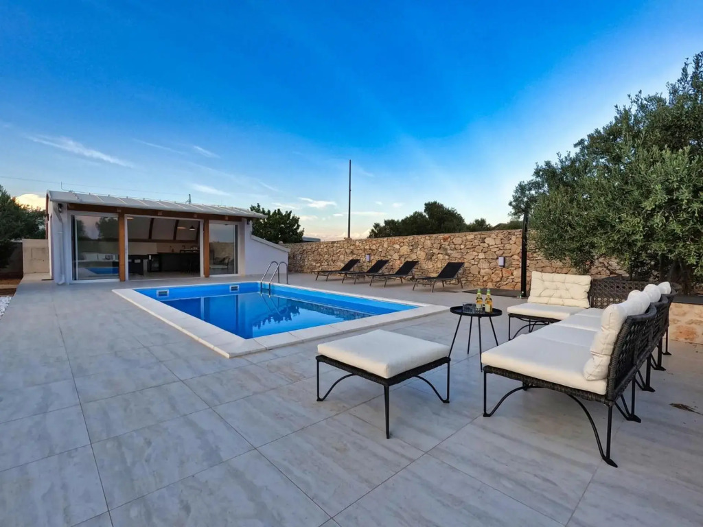 Villa 195
