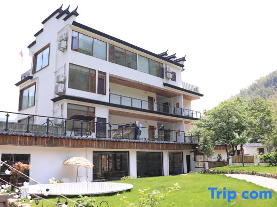 Manju·Yunwanshang Holiday Inn (Moon Bay Scenic Area Branch)