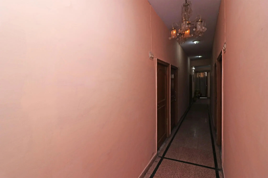 OYO 26791 Hotel Amar Palace