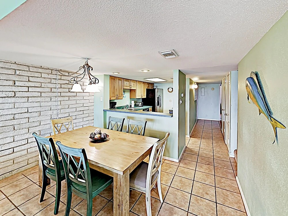 New Listing! Coastal-chic - Pool & Balconies 3 Bedroom Condo