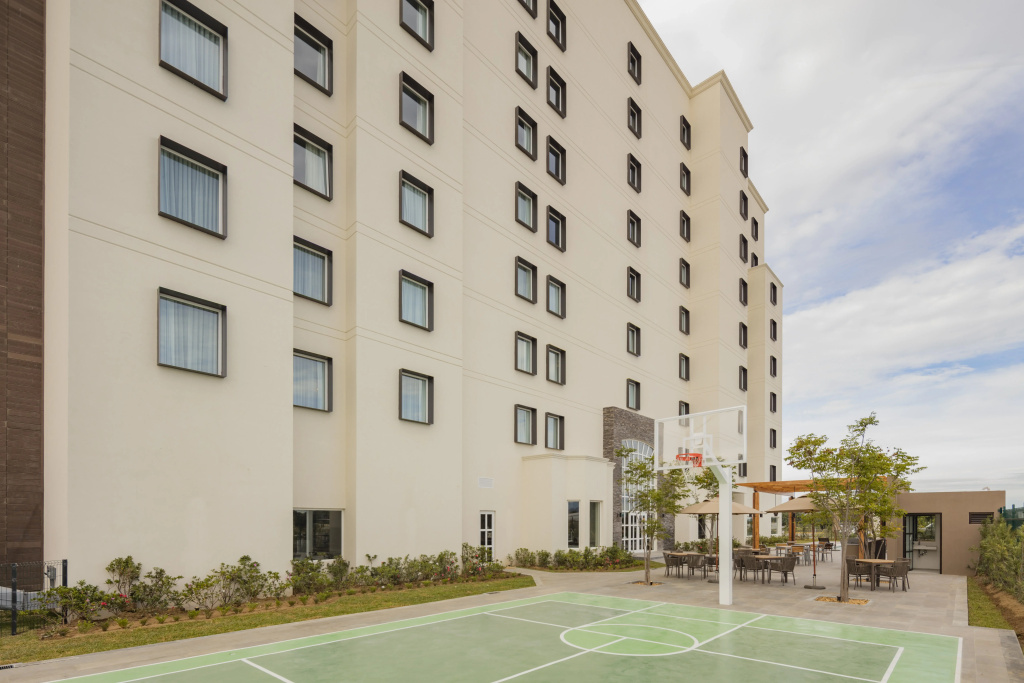 Staybridge Suites Irapuato by IHG