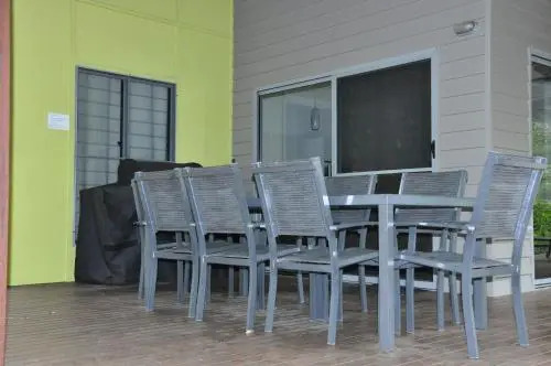 24 Esprit Drive Beach Home With Open Plan Living And Walking Distance To Beach