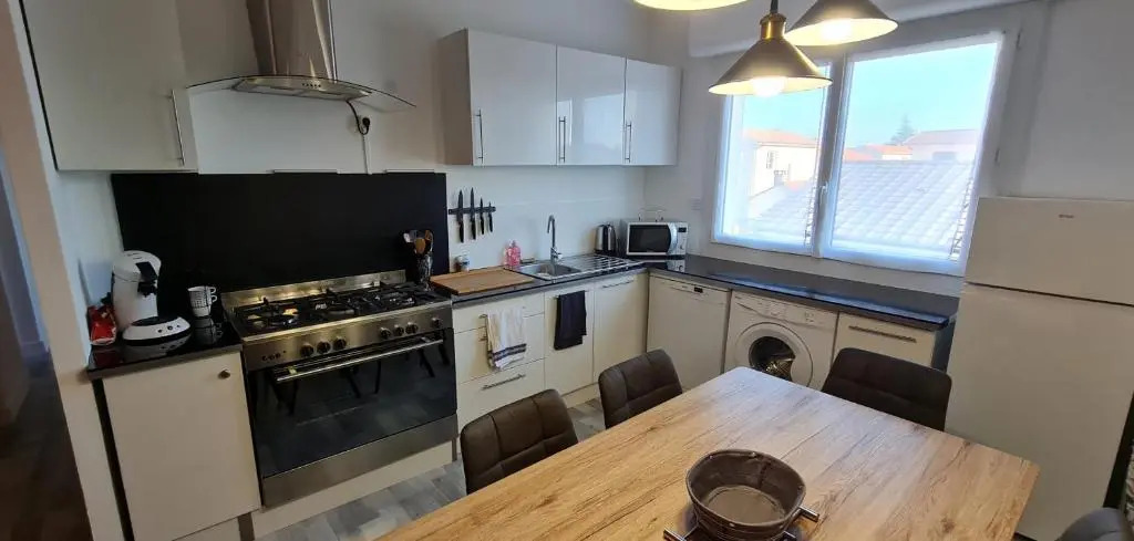 Appartement Le Mauriac Véranda plein sud 6 personnes
