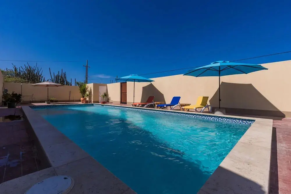 Rooi Santo Studio w King Size Bed Pool