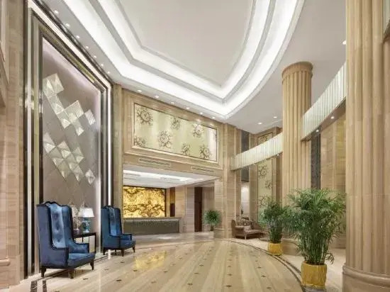 Tianlun Huangchao International Hotel(Chibi North Railway Station)