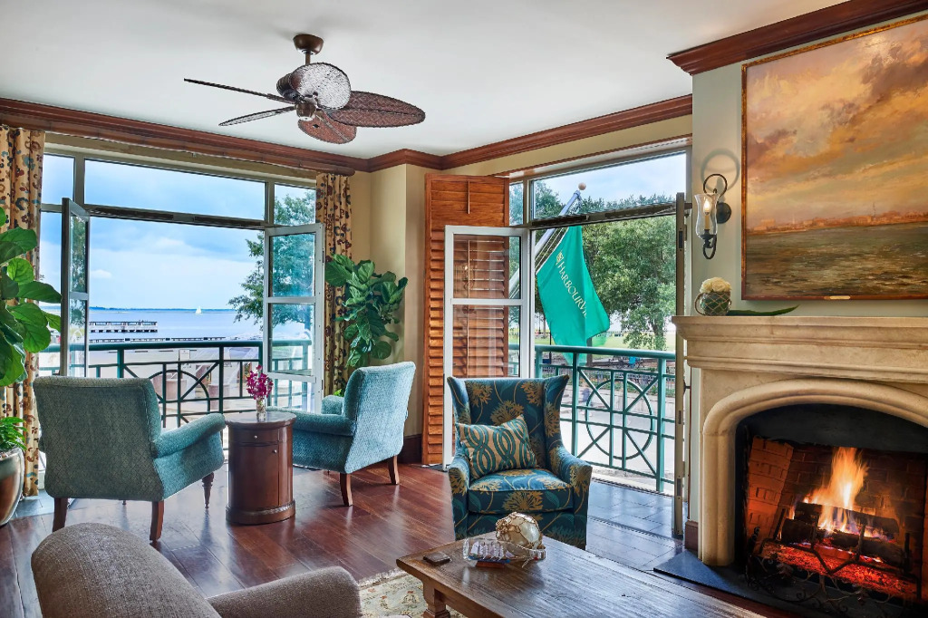 Harbourview Inn