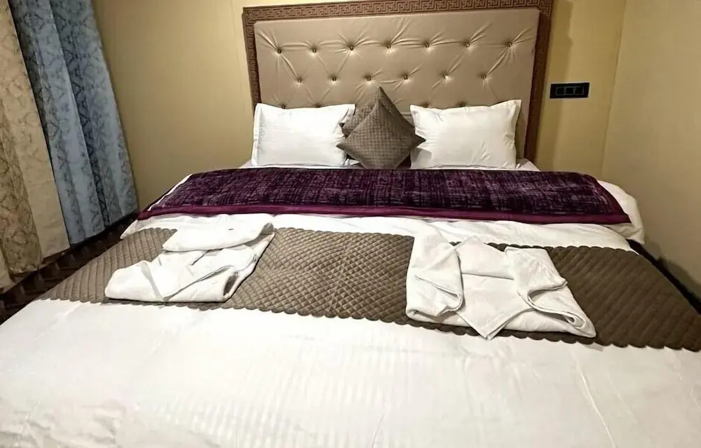 Oasis Retreat Pangong
