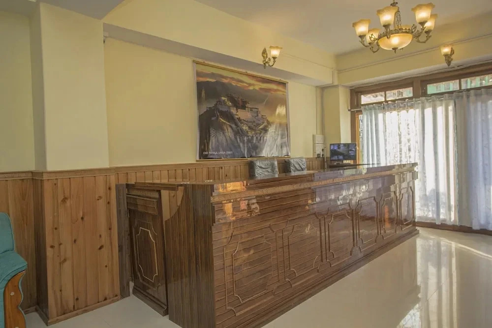 Oyo 24942 Hotel Lhasa