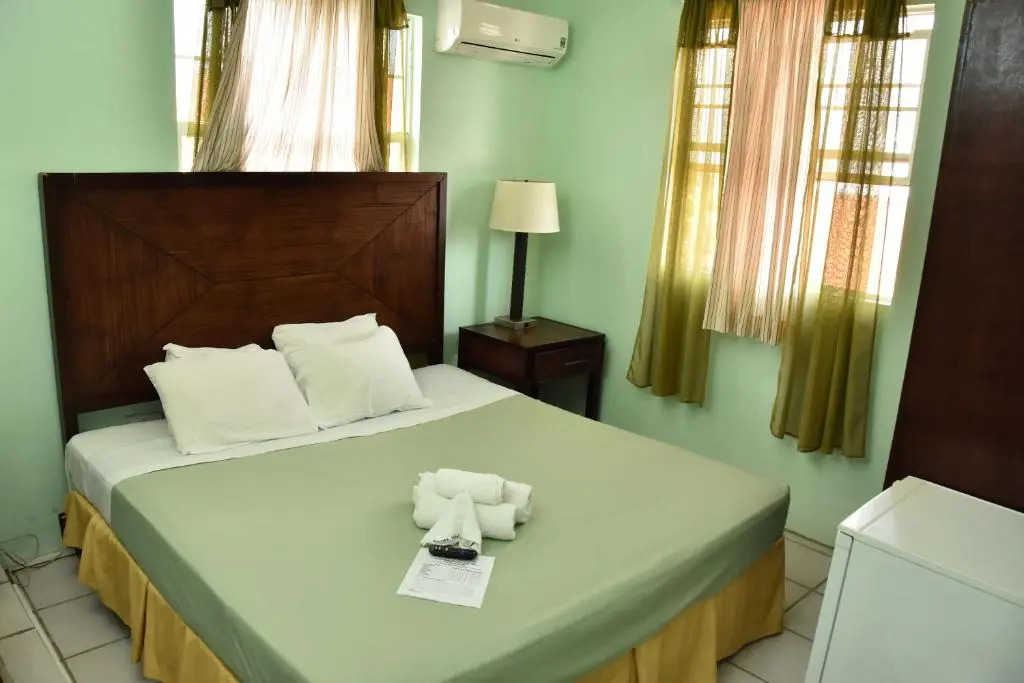 Room in Guest Room - Aanola Villas 6a Tranquil Privy Bedroom