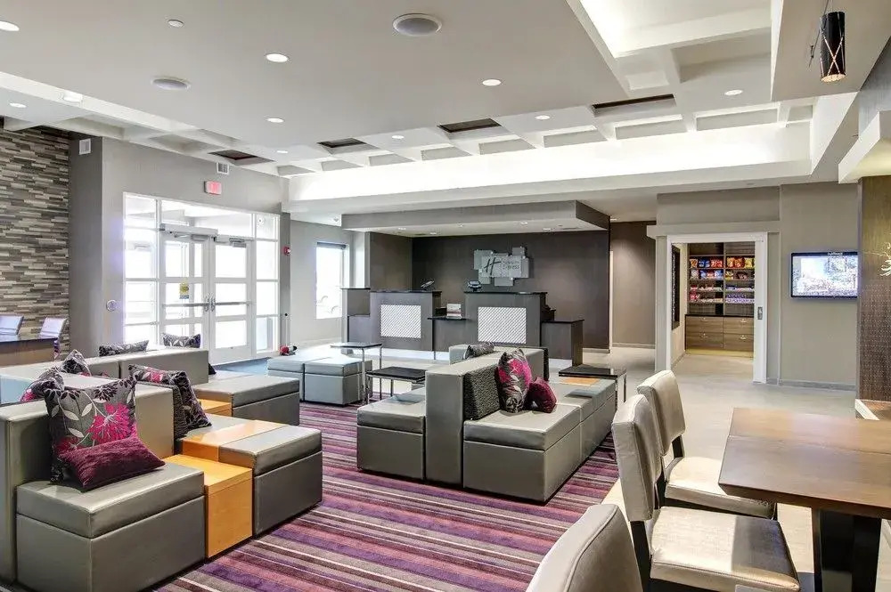 Holiday Inn Express Fargo SW I-94 45th St