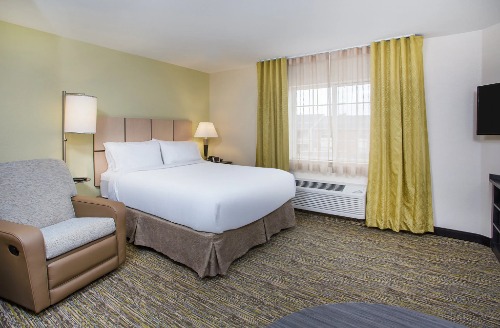 Candlewood Suites Bowling Green by IHG