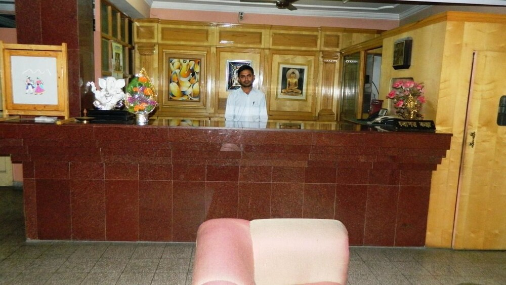 Hotel Yamini
