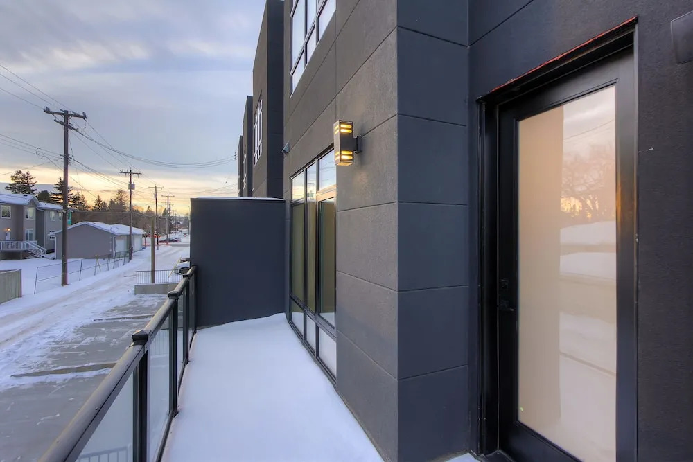 New Luxury Townhome 23