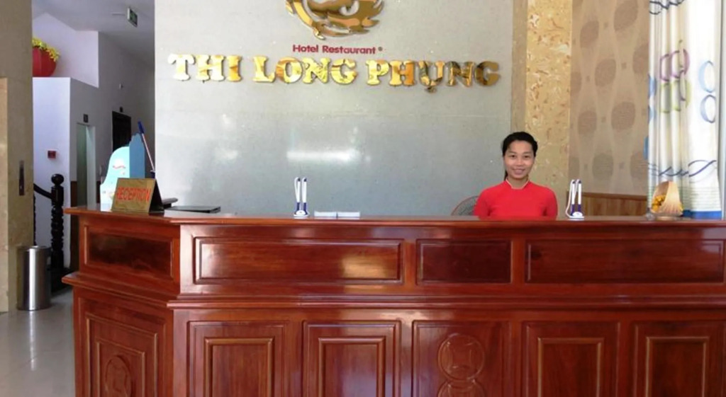 Thi Long Phụng Hotel