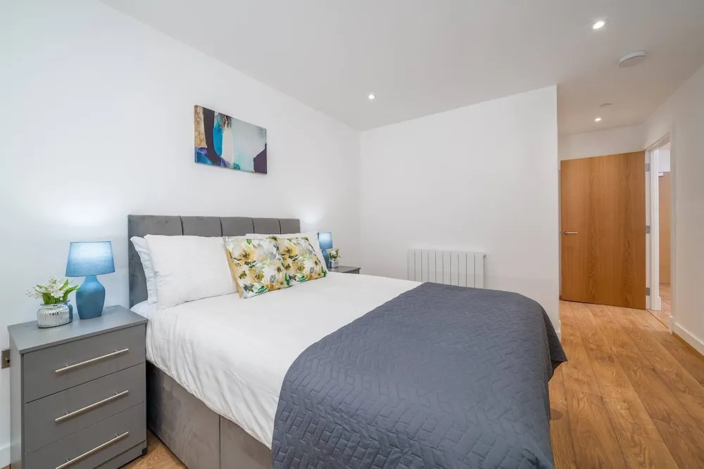 Skyvillion - River View Mins To O2 & London Excel