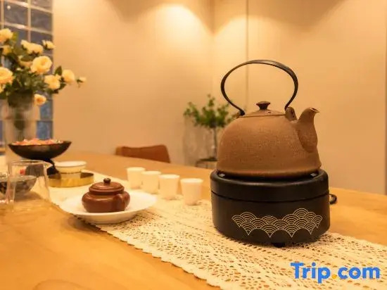 Shanghai Yijia Boutique Theme Apartment National Convention and Exhibition Center Hongqiao Shop