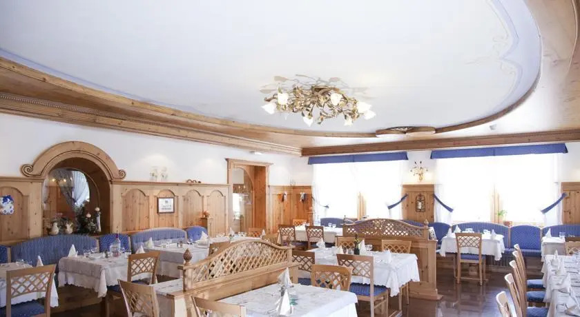 Hotel Jolanda