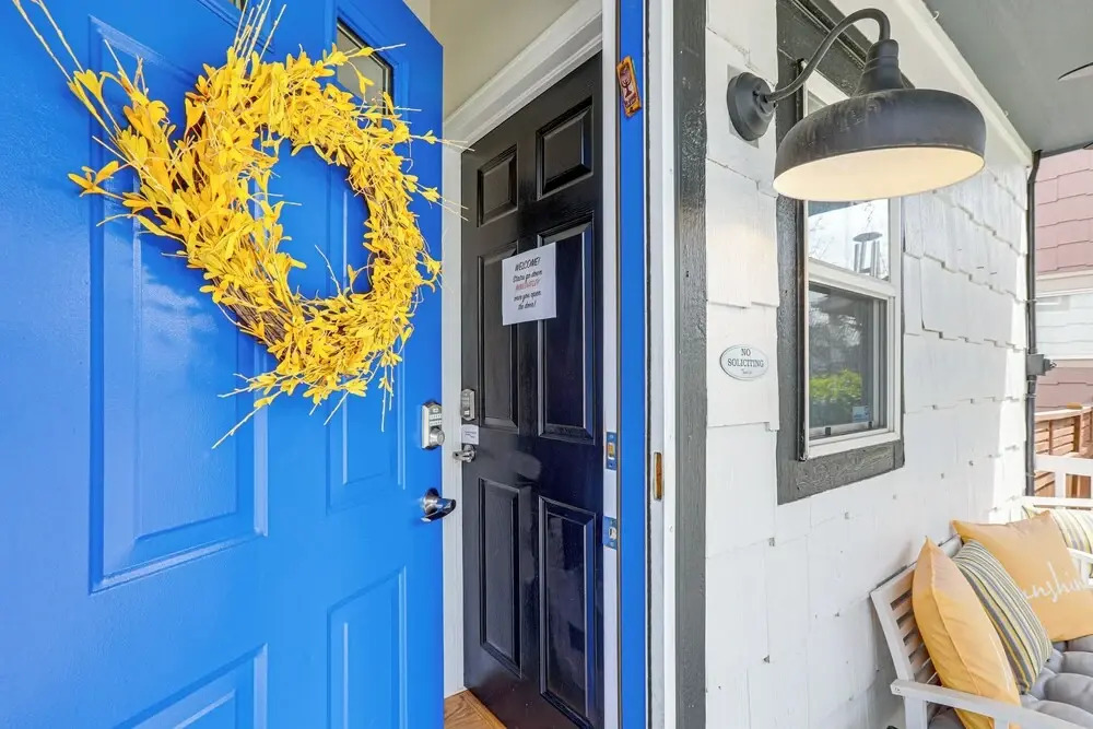 'southern Comfort at the Blue Door' in Sloan Lake
