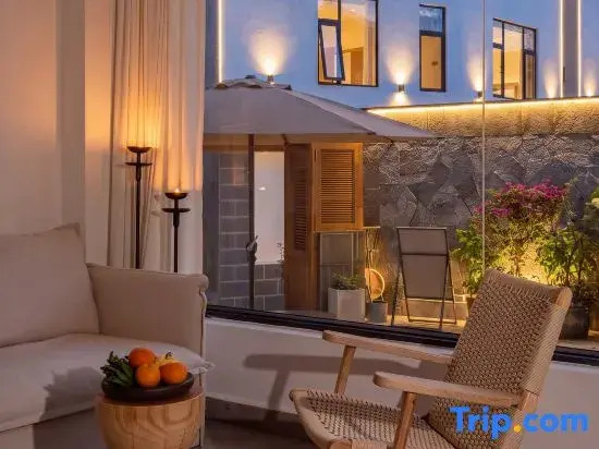 LiAng·Muliju Seaview Garden Homestay (Dali Shuanglang Erhai Branch)