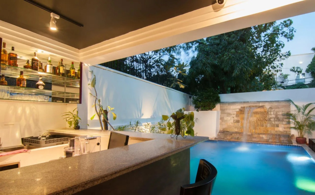 La Rose Suites