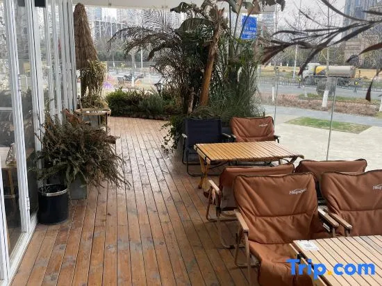 Kangxin Business Hotel (Nanchang Shenqiao Commercial Street Qingshanhu Wanda Plaza)