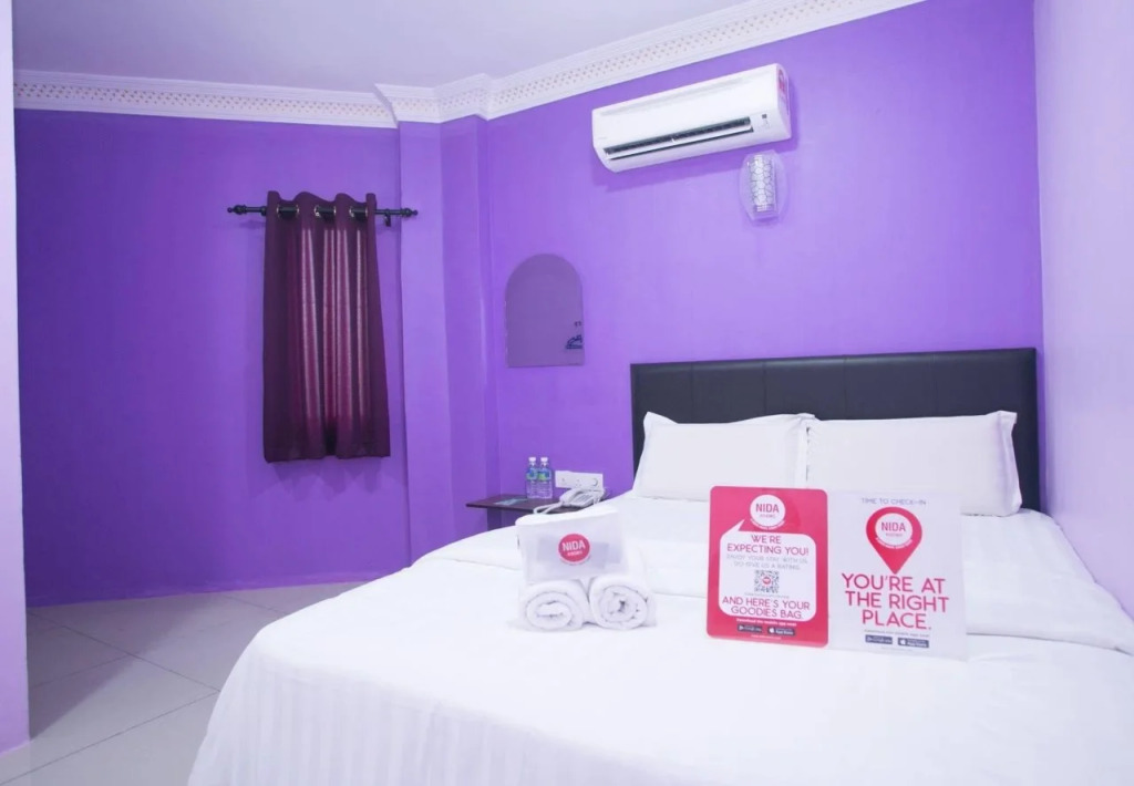 Royale City Hotel