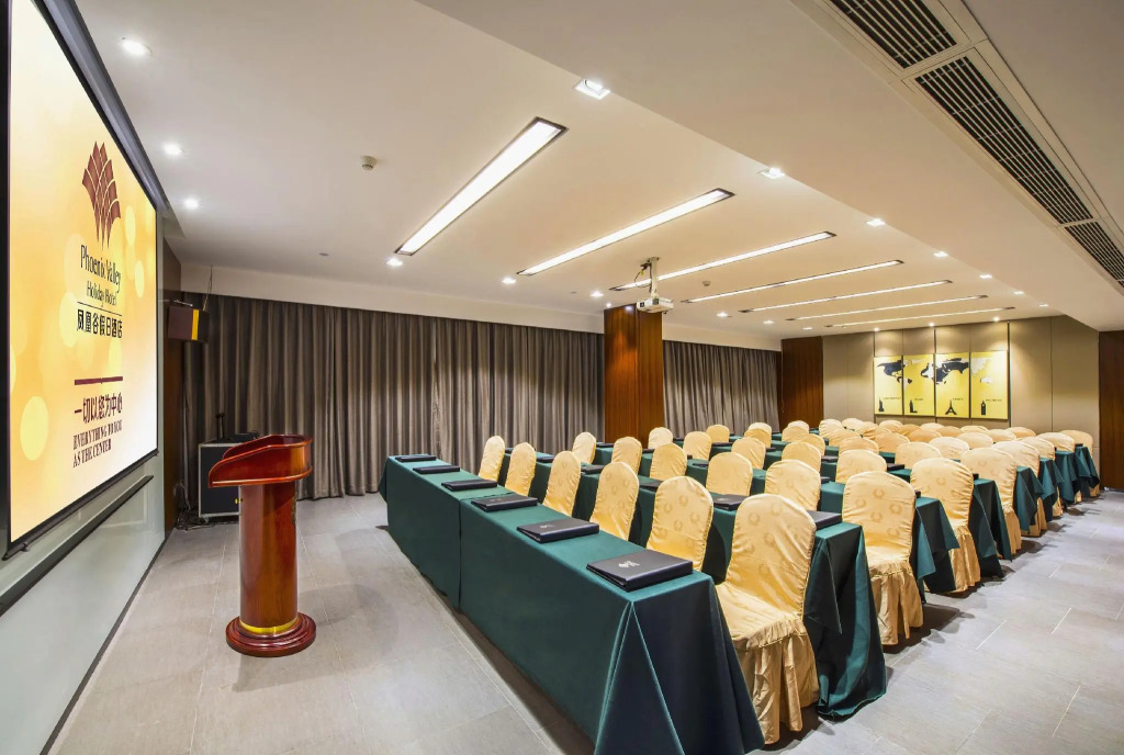 Phoenix Valley Holiday Hotel