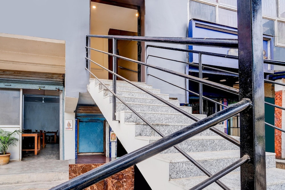Super Townhouse IG Athletic Stadium