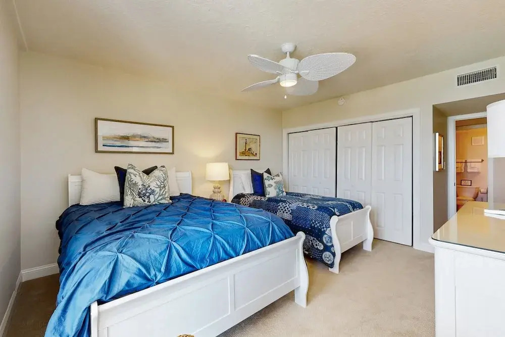 Oceanfront Condo With Washer/dryer, AC & Heated Pool