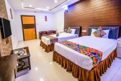 FabHotel Abhinand Grand