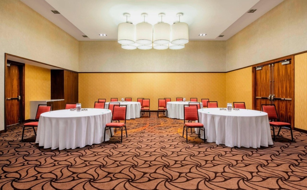 Courtyard by Marriott Calgary Airport