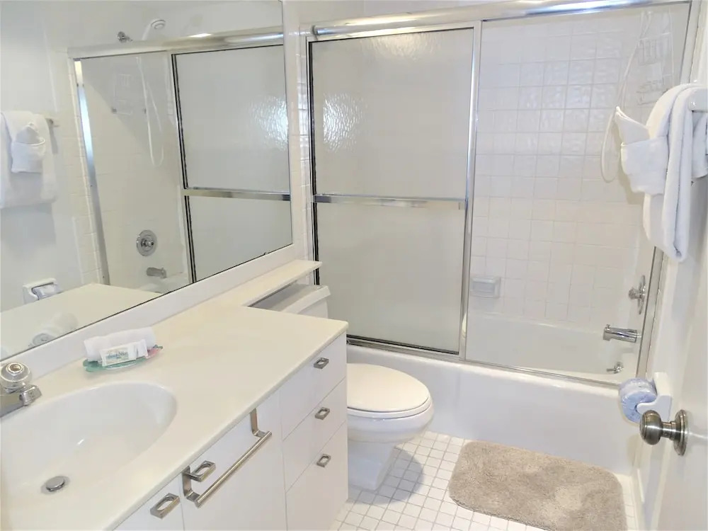 Gulf And Bay Club- E705 Awesome Views! 2 Bedroom Condo