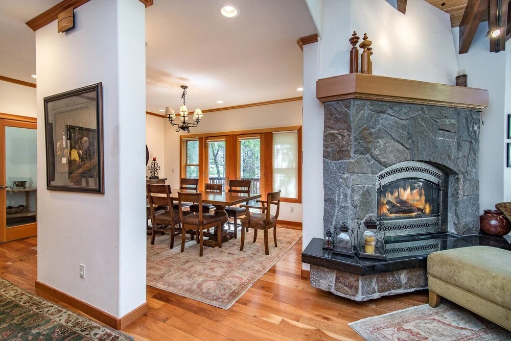 Cabin-esque Tahoe 4 Bedroom Home