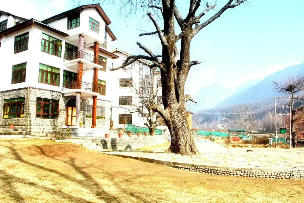 Hotel Golden Palace