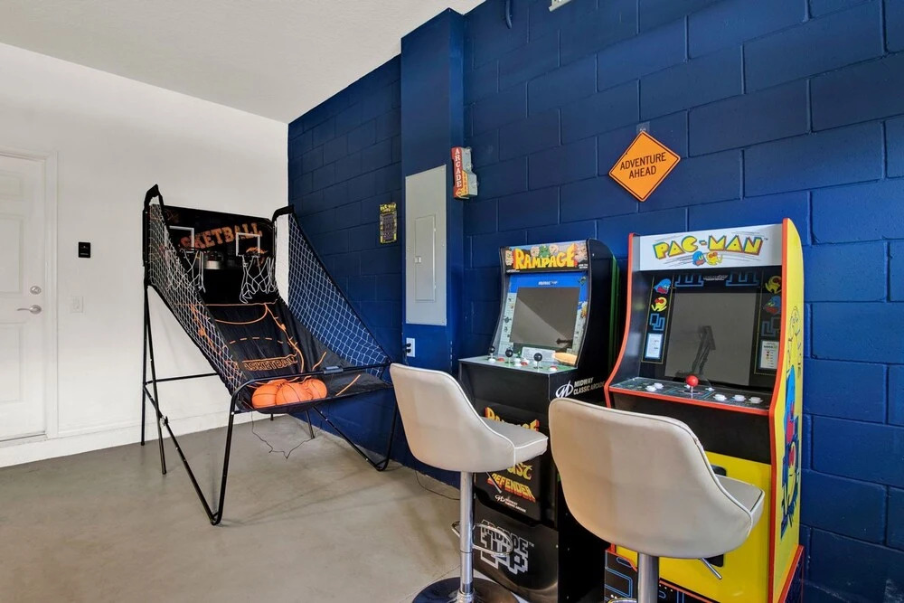 Magic Moments Villa 6BR Disney Game Room Pool HT